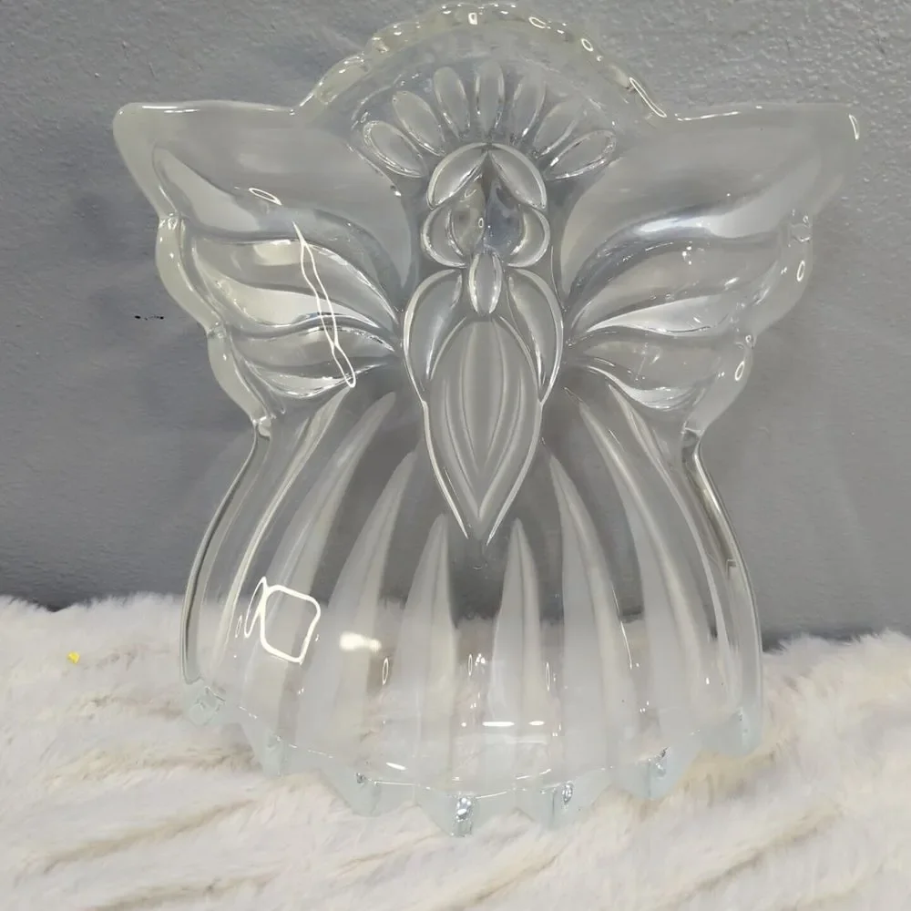 Gorham Holiday Traditions Angels of Peace 8 1/2 Inch Angel Candy‎ Dish